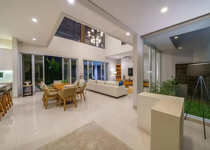 Ammanya - Modern 3-bedroom Luxury In Amazing Location!